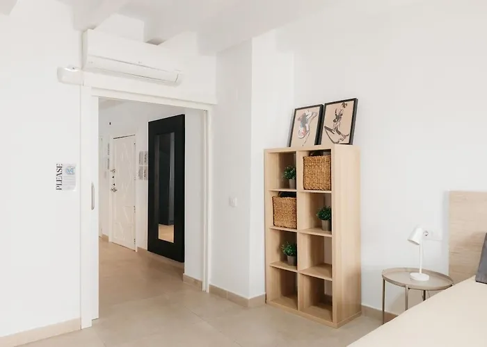 Comfort & Charm In The Center *
