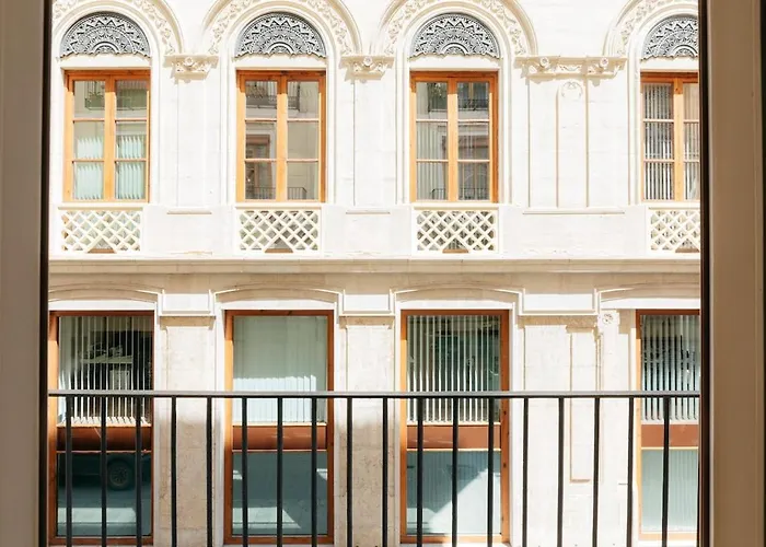 Comfort & Charm In The Center *